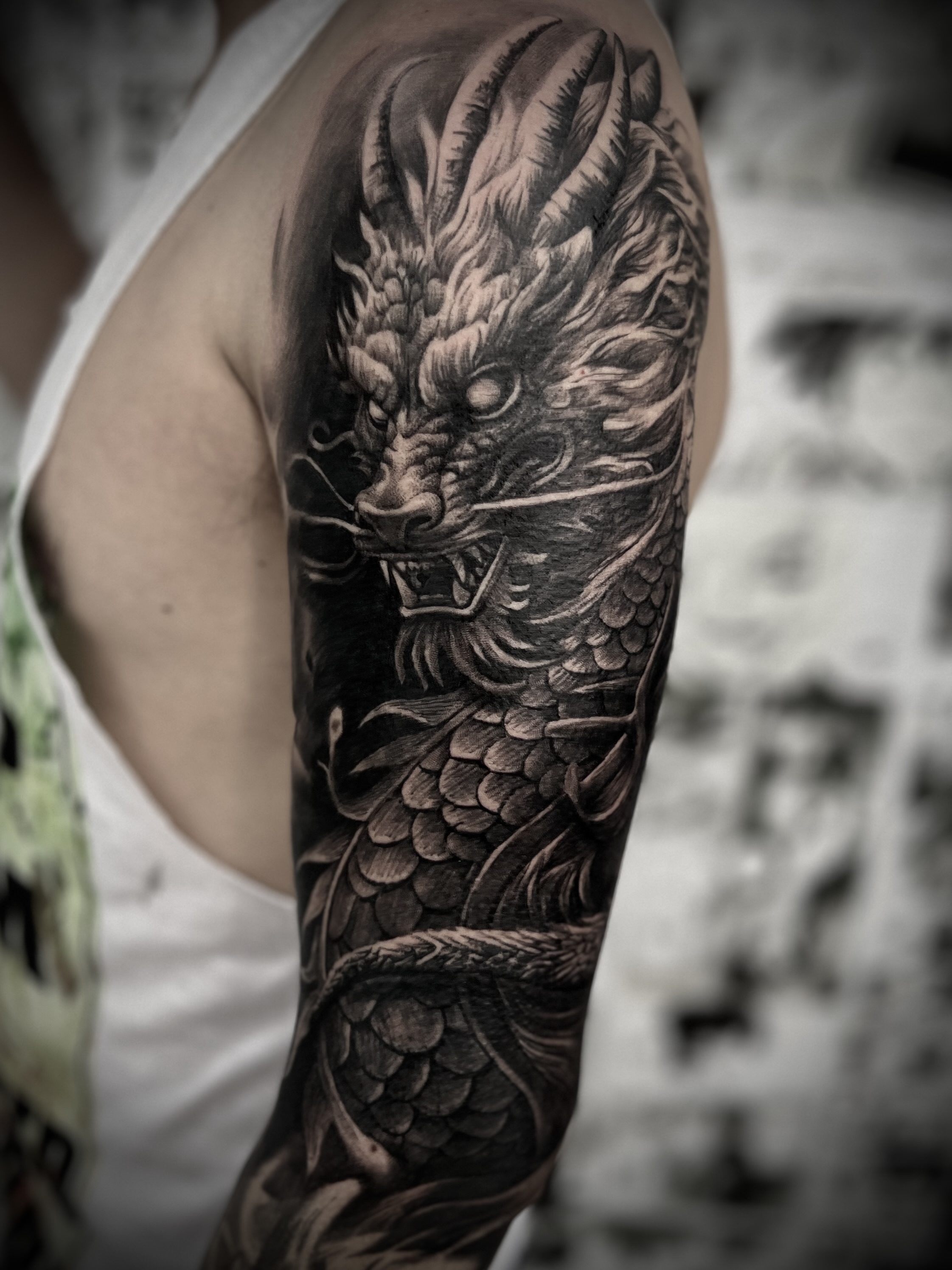 Tatuaggio realistico black and grey