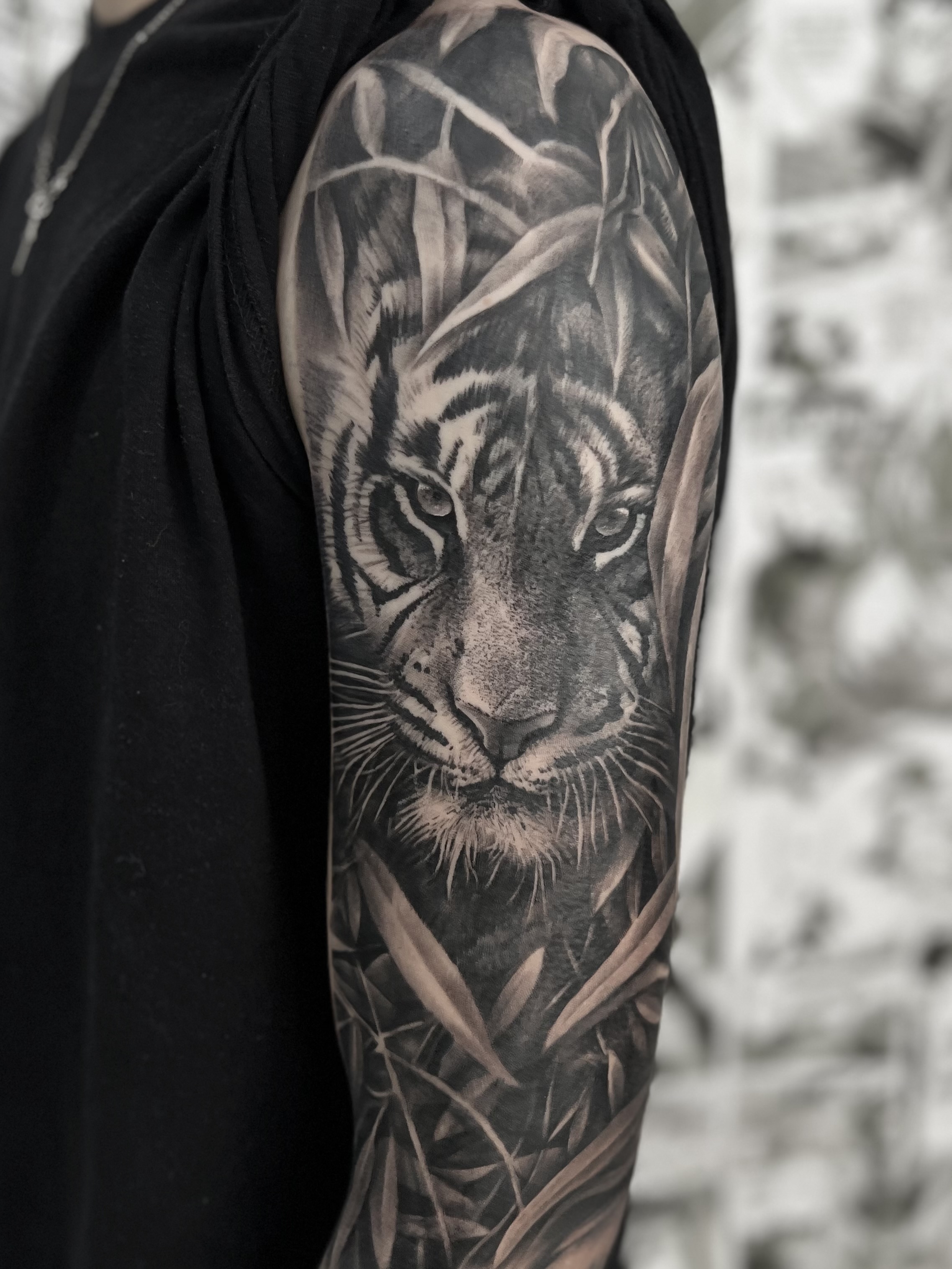Tatuaggio realistico black and grey